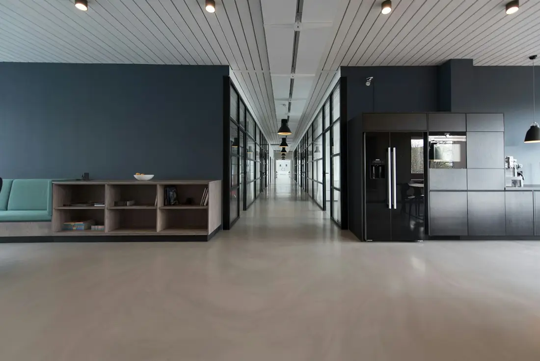 Ambiente de trabalho organizado do escritório